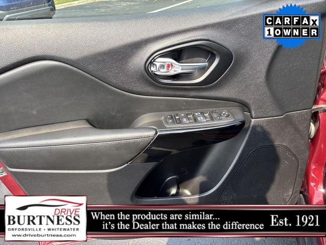 Photo of 2021 Velvet Red Pearlcoat Jeep Cherokee