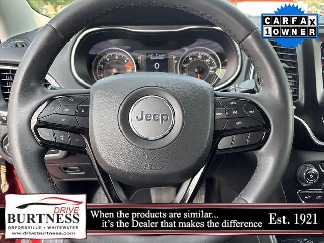 Photo of 2021 Velvet Red Pearlcoat Jeep Cherokee