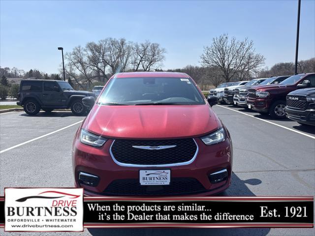 Photo of 2025 Red Hot Pearlcoat Chrysler Pacifica
