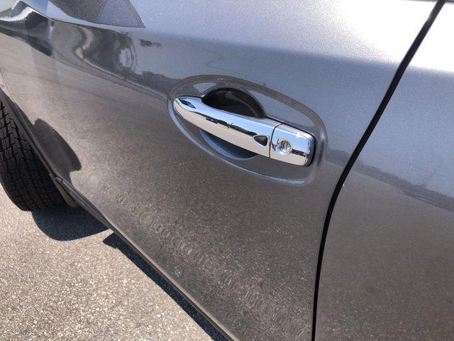 Photo of 2016 Gun Metallic Nissan Rogue