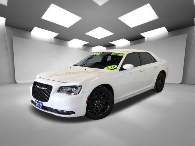 2019 Chrysler 300