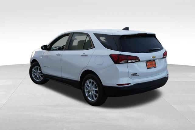Photo of 2024 Summit White Chevrolet Equinox