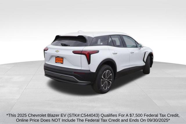 Photo of 2025 Summit White Chevrolet Blazer EV