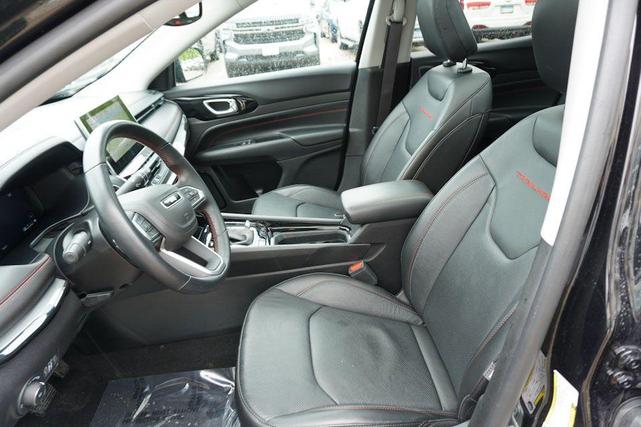 Photo of 2022 Diamond Black Jeep Compass
