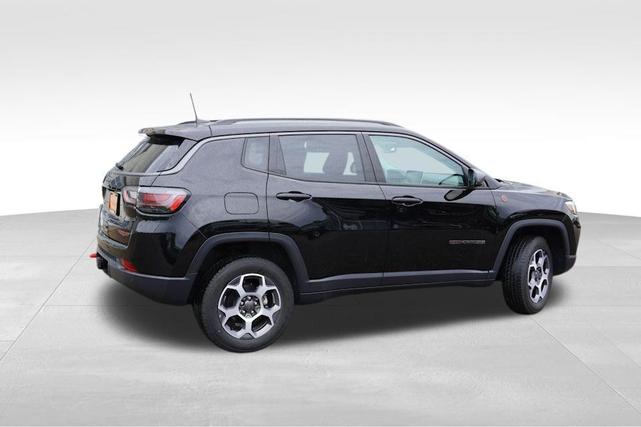 Photo of 2022 Diamond Black Jeep Compass