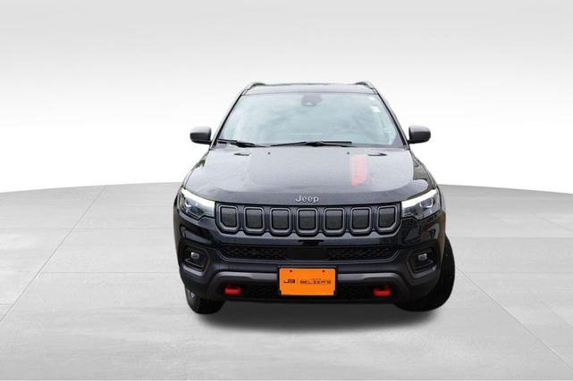 Photo of 2022 Diamond Black Jeep Compass