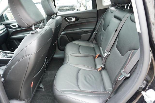 Photo of 2022 Diamond Black Jeep Compass