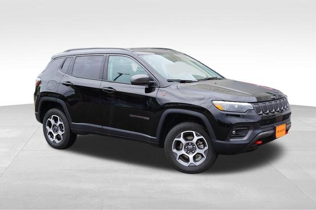 Photo of 2022 Diamond Black Jeep Compass