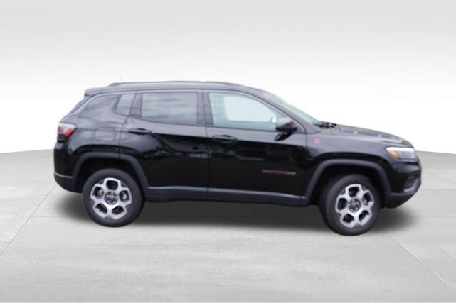 Photo of 2022 Diamond Black Jeep Compass