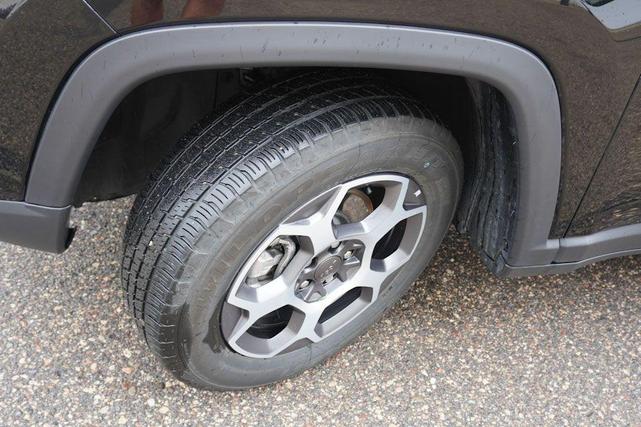 Photo of 2022 Diamond Black Jeep Compass