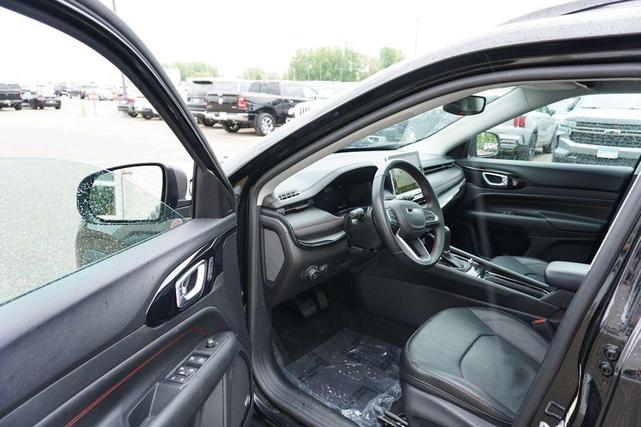 Photo of 2022 Diamond Black Jeep Compass