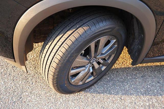 Photo of 2024 Super Black Nissan Pathfinder