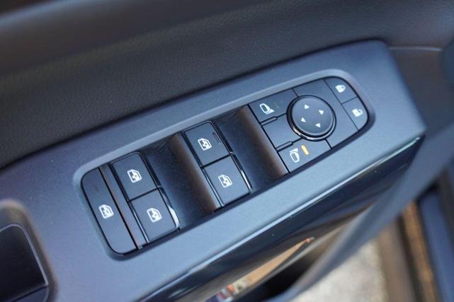 Photo of 2024 Super Black Nissan Pathfinder