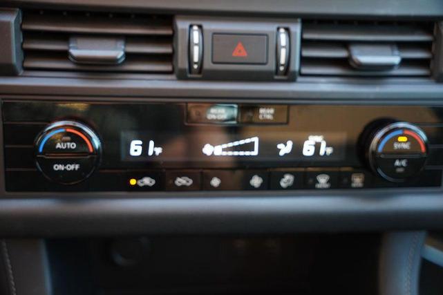 Photo of 2024 Super Black Nissan Pathfinder