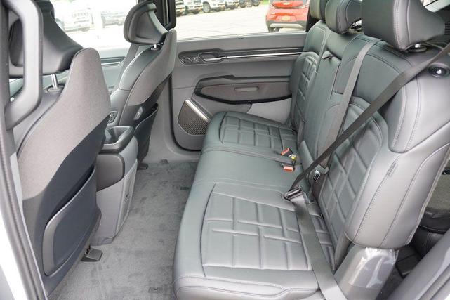 Photo of 2026 Glacial White Pearl Kia EV9