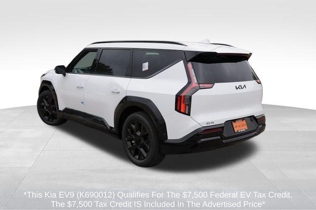 Photo of 2026 Glacial White Pearl Kia EV9