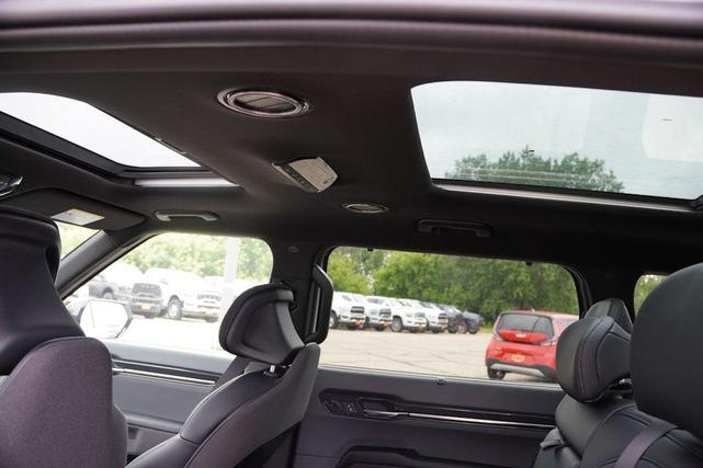 Photo of 2026 Glacial White Pearl Kia EV9