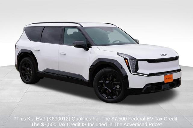 Photo of 2026 Glacial White Pearl Kia EV9