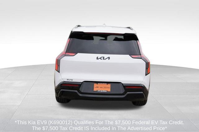Photo of 2026 Glacial White Pearl Kia EV9