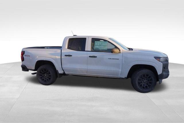 Photo of 2025 Summit White Chevrolet Colorado