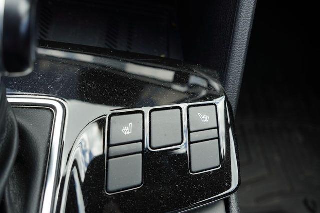 Photo of 2023 Ebony Black Kia Sportage