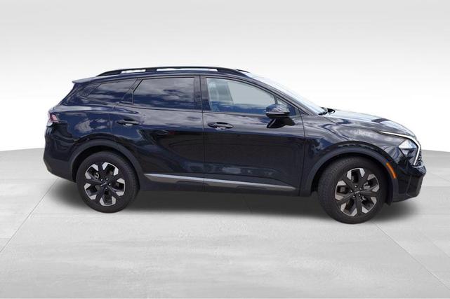 Photo of 2023 Ebony Black Kia Sportage