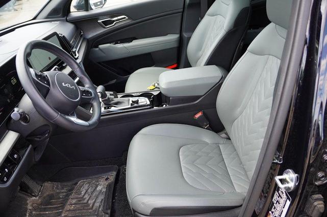 Photo of 2023 Ebony Black Kia Sportage