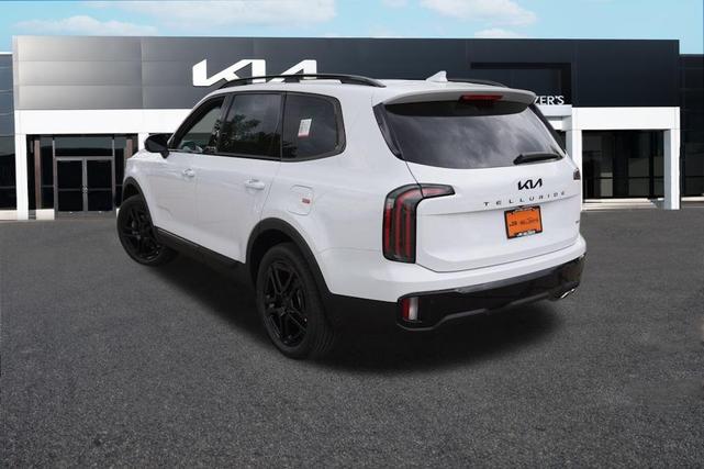 Photo of 2025 Glacial White Pearl Kia Telluride