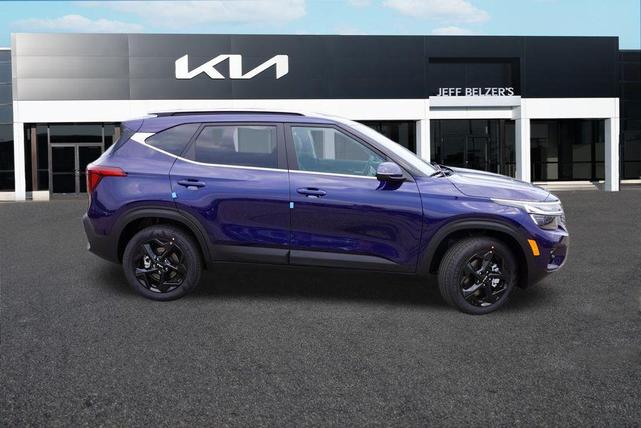 Photo of 2026 Dark Ocean Blue Kia Seltos