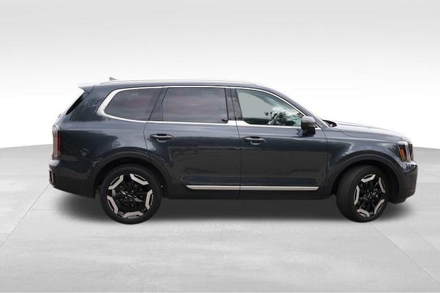 Photo of 2024 Gravity Gray Kia Telluride
