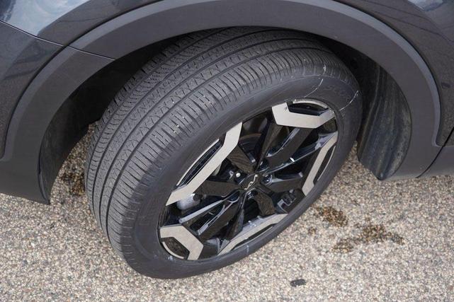 Photo of 2024 Gravity Gray Kia Telluride
