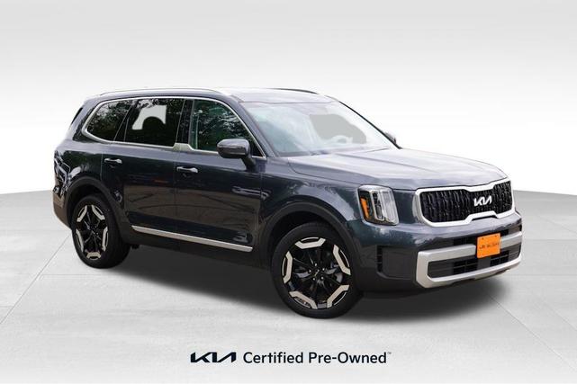 Photo of 2024 Gravity Gray Kia Telluride