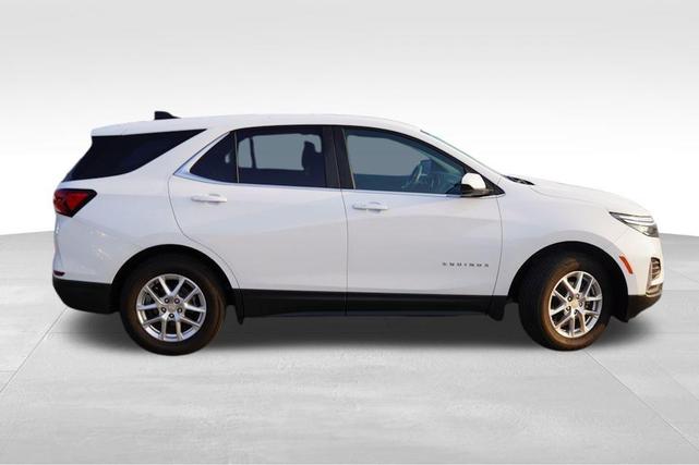 Photo of 2022 Summit White Chevrolet Equinox