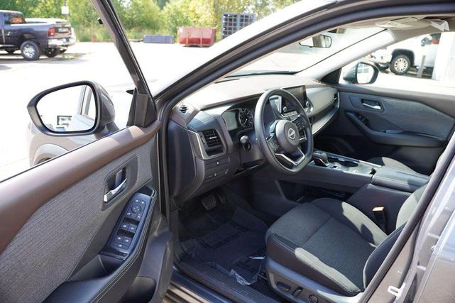 Photo of 2023 Gun Metallic Nissan Rogue