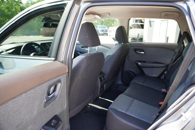 Photo of 2023 Gun Metallic Nissan Rogue