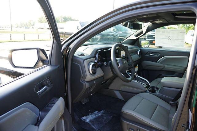 Photo of 2025 Black Chevrolet Colorado