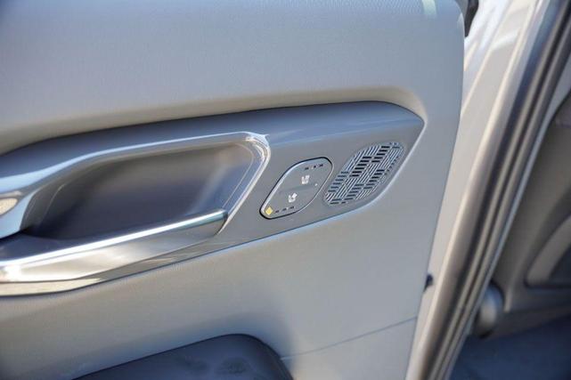 Photo of 2026 Brown Kia EV9