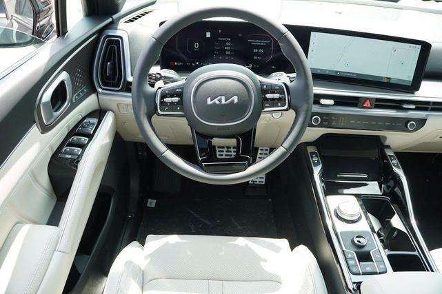 Photo of 2025 INTERSTELLAR GR Kia Sorento Hybrid