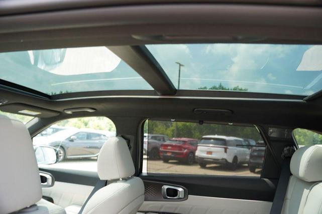 Photo of 2025 INTERSTELLAR GR Kia Sorento Hybrid