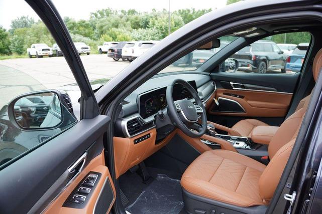 Photo of 2025 Metal Kia Telluride