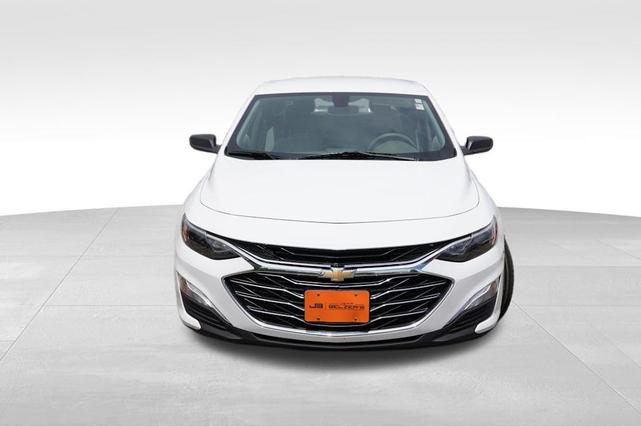 Photo of 2020 Summit White Chevrolet Malibu
