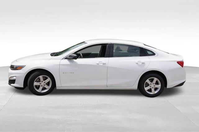 Photo of 2020 Summit White Chevrolet Malibu
