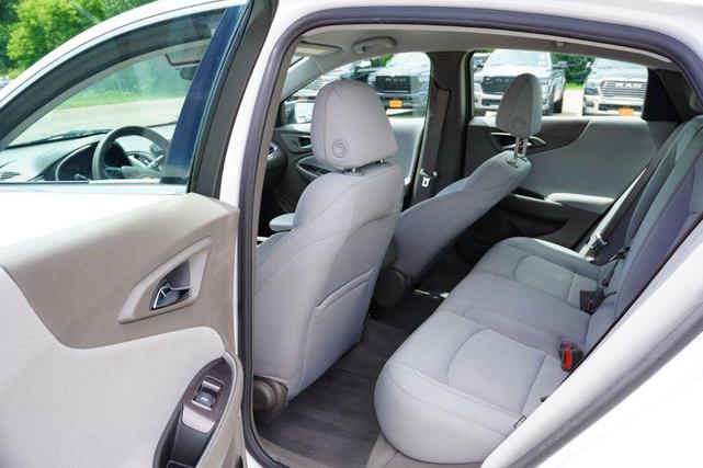 Photo of 2020 Summit White Chevrolet Malibu