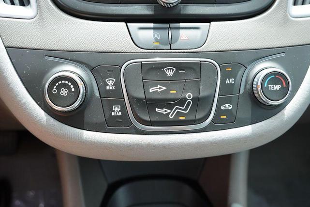 Photo of 2020 Summit White Chevrolet Malibu
