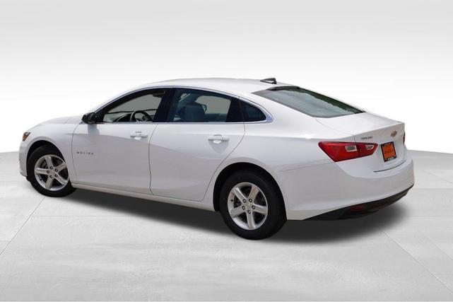 Photo of 2020 Summit White Chevrolet Malibu