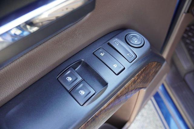 Photo of 2017 Deep Ocean Blue Metallic Chevrolet Silverado 1500
