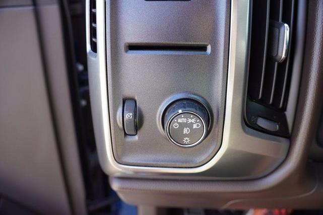 Photo of 2017 Deep Ocean Blue Metallic Chevrolet Silverado 1500