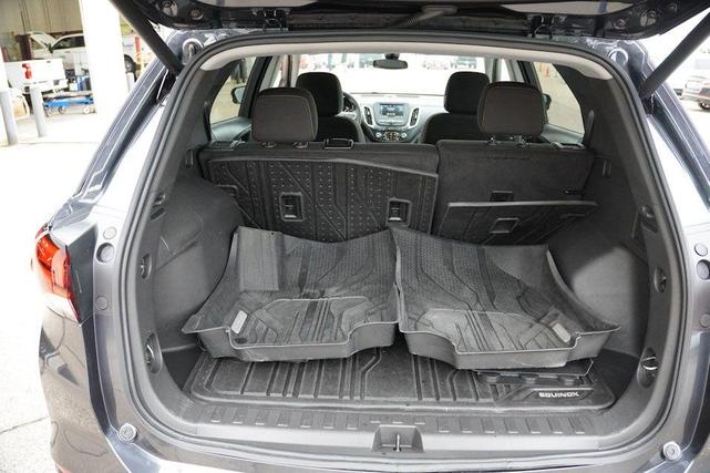 Photo of 2023 Gray Chevrolet Equinox