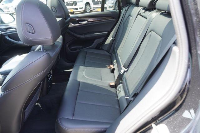 Photo of 2023 Jet Black BMW X3