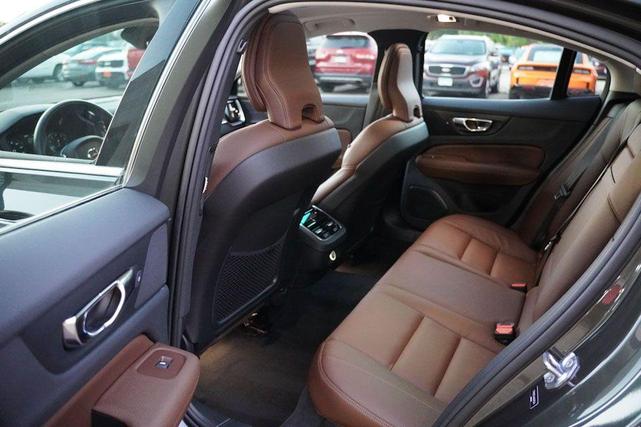 Photo of 2019 Pine Gray Metallic Volvo S60